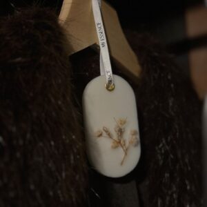 Ambientador colgante para percha con aroma de ropa limpia